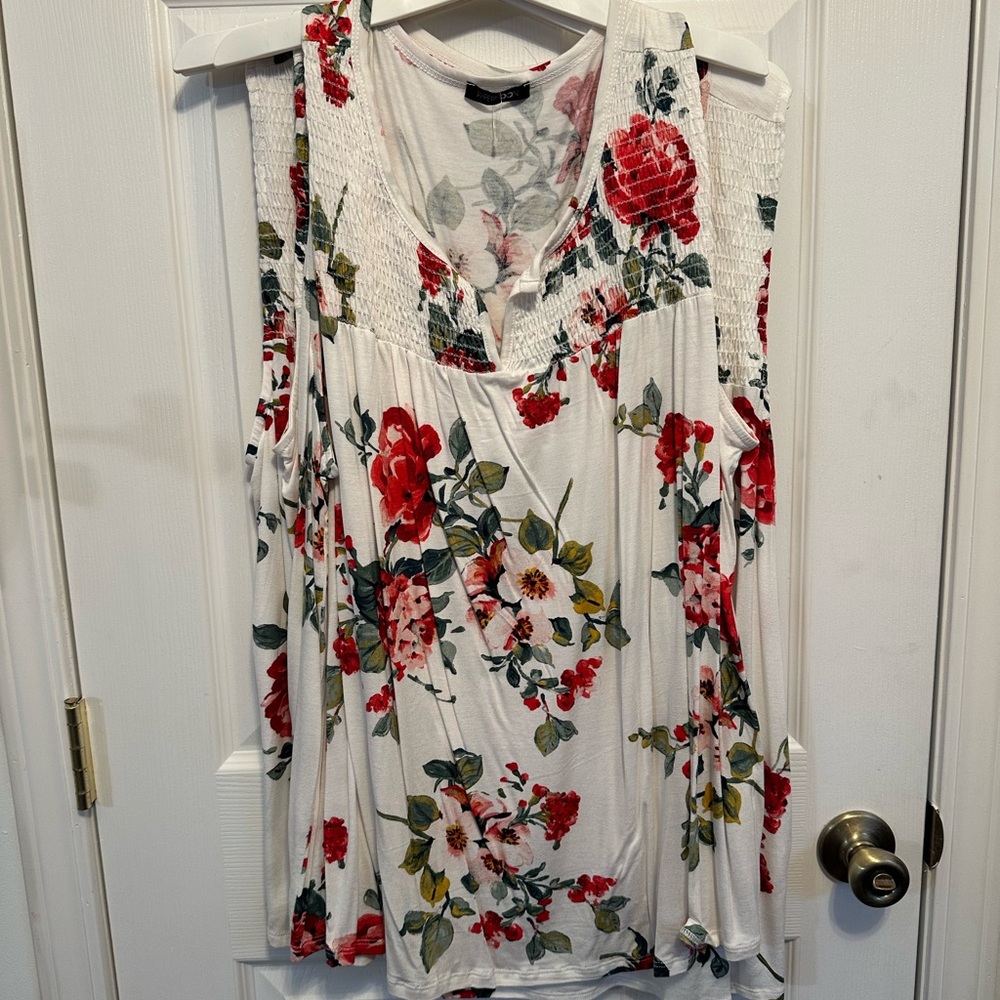 White Floral Smocked Sleeveless Women's Top - Red Rose Print